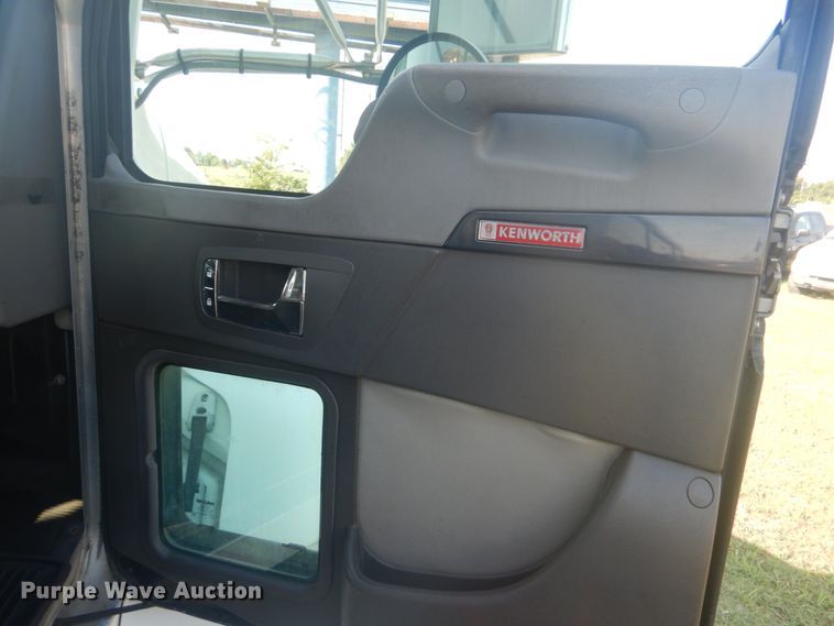 image for item FT9483 2009 Kenworth T270 delivery truck