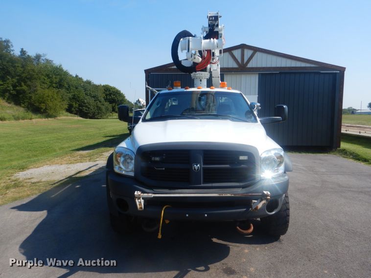 image for item FT9485 2008 Dodge Ram 5500HD bucket truck