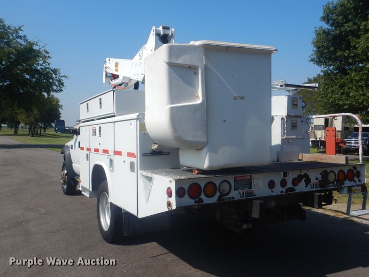 image for item FT9485 2008 Dodge Ram 5500HD bucket truck