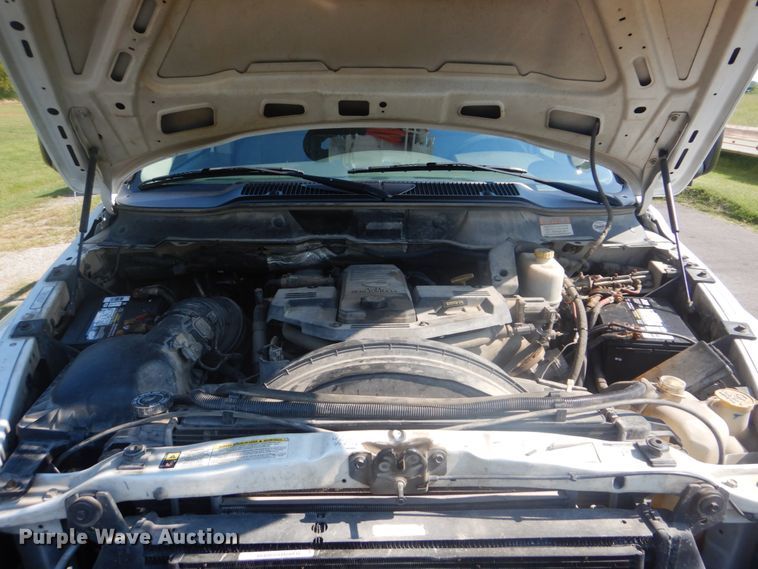 image for item FT9485 2008 Dodge Ram 5500HD bucket truck