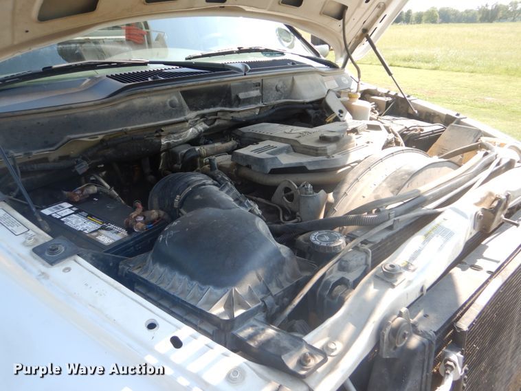 image for item FT9485 2008 Dodge Ram 5500HD bucket truck