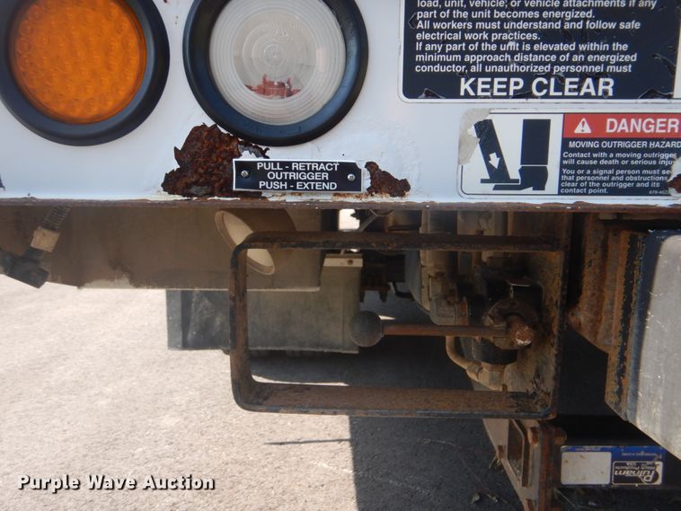 image for item FT9485 2008 Dodge Ram 5500HD bucket truck