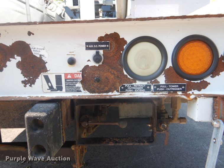 image for item FT9485 2008 Dodge Ram 5500HD bucket truck