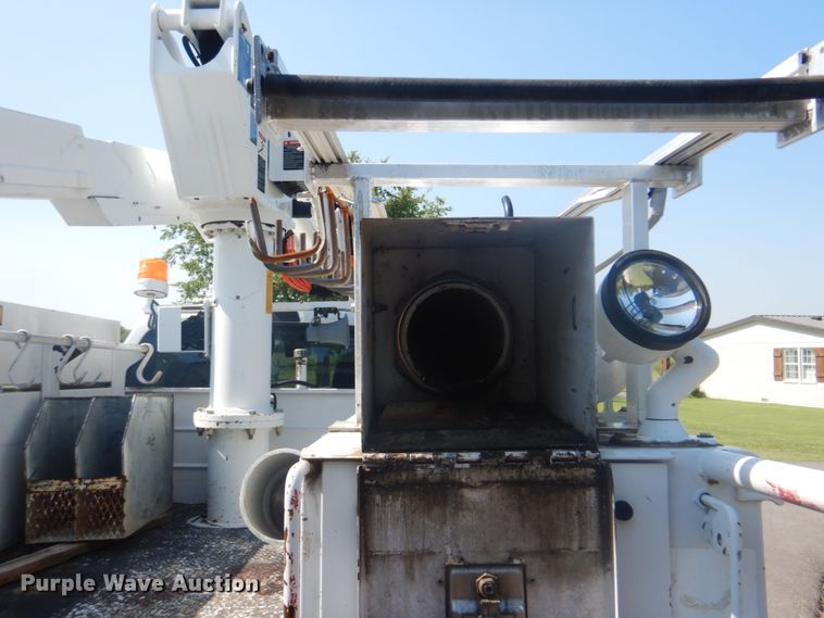 image for item FT9485 2008 Dodge Ram 5500HD bucket truck