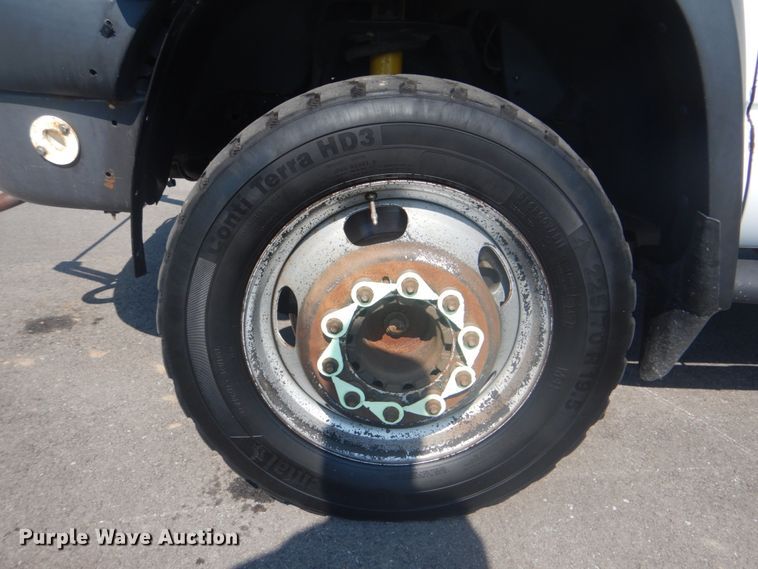 image for item FT9485 2008 Dodge Ram 5500HD bucket truck