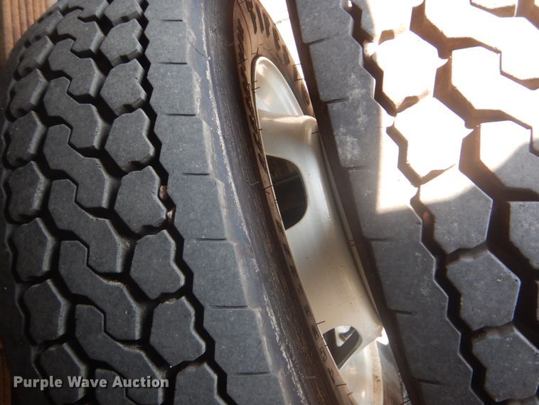 image for item FT9485 2008 Dodge Ram 5500HD bucket truck