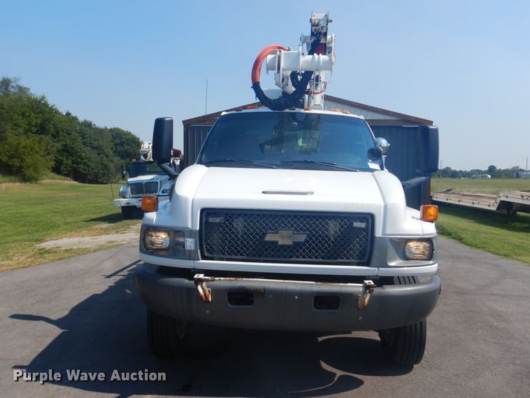 image for item FT9486 2008 Chevrolet C5500 bucket truck