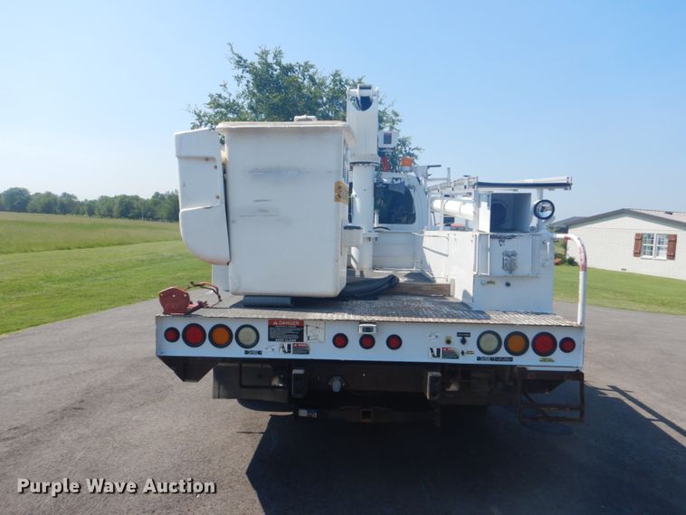 image for item FT9486 2008 Chevrolet C5500 bucket truck