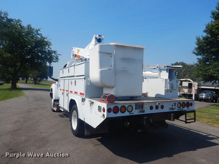image for item FT9486 2008 Chevrolet C5500 bucket truck