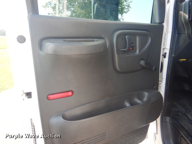 image for item FT9486 2008 Chevrolet C5500 bucket truck