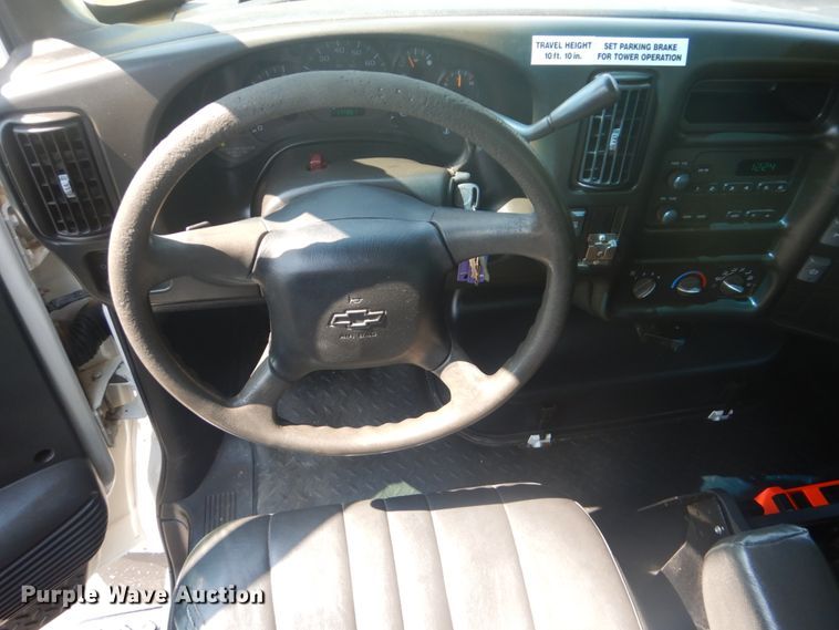 image for item FT9486 2008 Chevrolet C5500 bucket truck