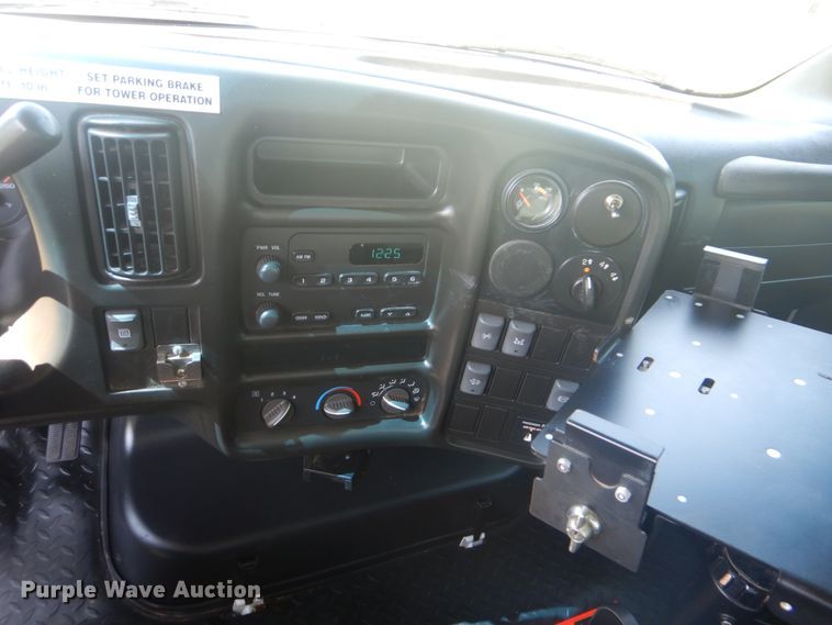 image for item FT9486 2008 Chevrolet C5500 bucket truck