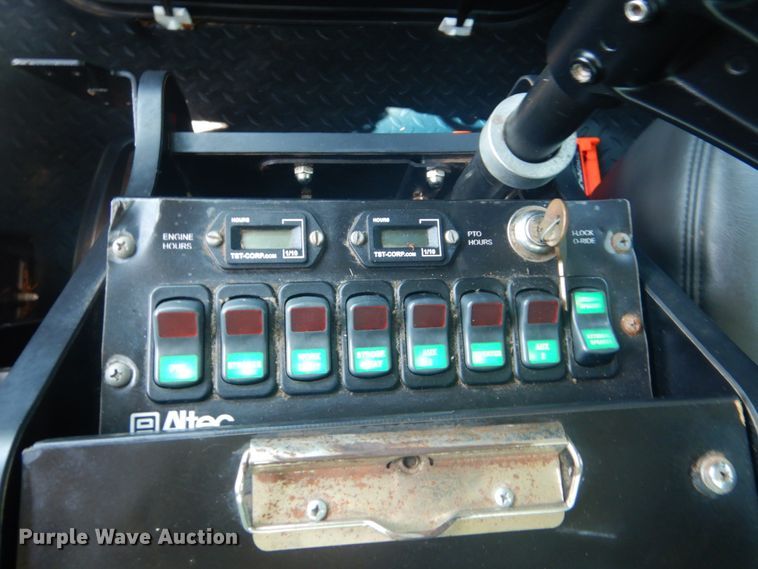 image for item FT9486 2008 Chevrolet C5500 bucket truck