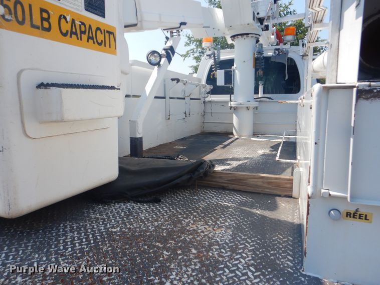 image for item FT9486 2008 Chevrolet C5500 bucket truck