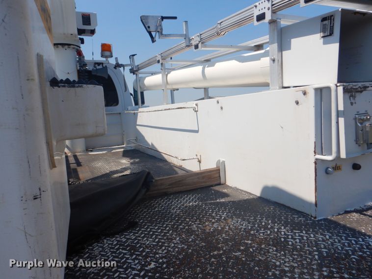 image for item FT9486 2008 Chevrolet C5500 bucket truck