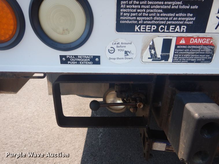 image for item FT9486 2008 Chevrolet C5500 bucket truck