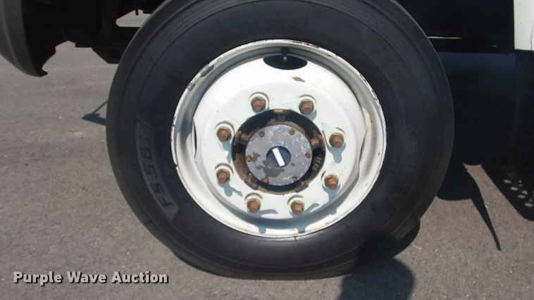 image for item FT9486 2008 Chevrolet C5500 bucket truck