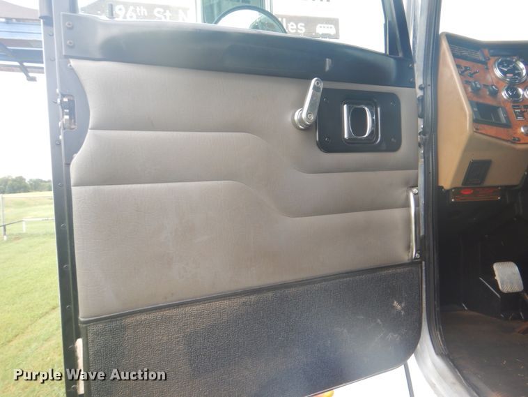 image for item FT9496 2008 Peterbilt 340 flatbed truck