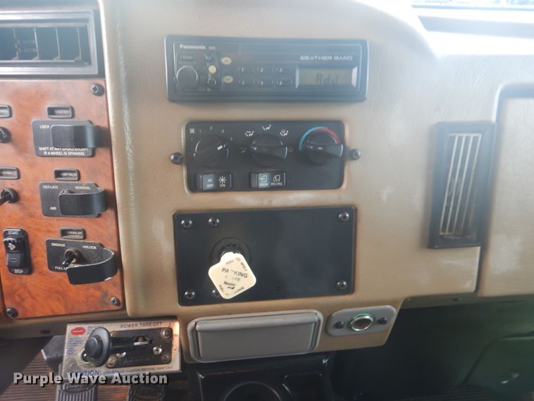 image for item FT9496 2008 Peterbilt 340 flatbed truck