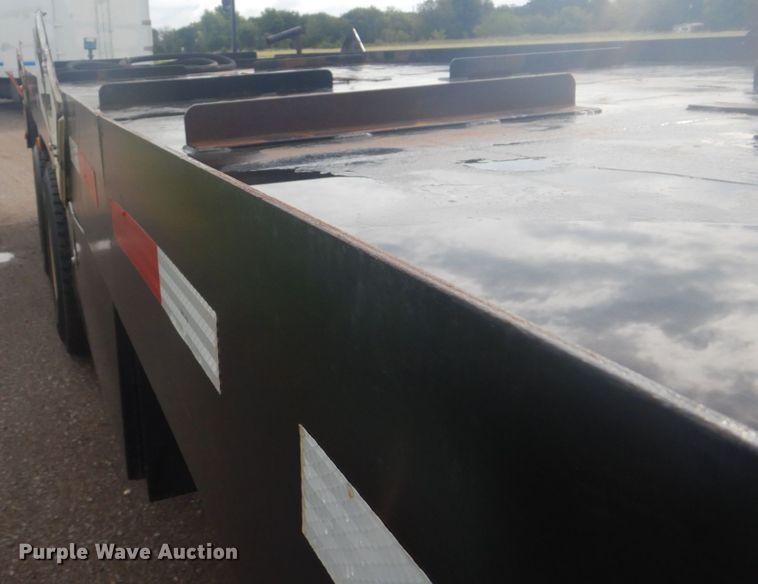 image for item FT9496 2008 Peterbilt 340 flatbed truck