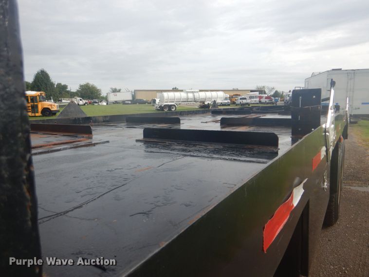 image for item FT9496 2008 Peterbilt 340 flatbed truck