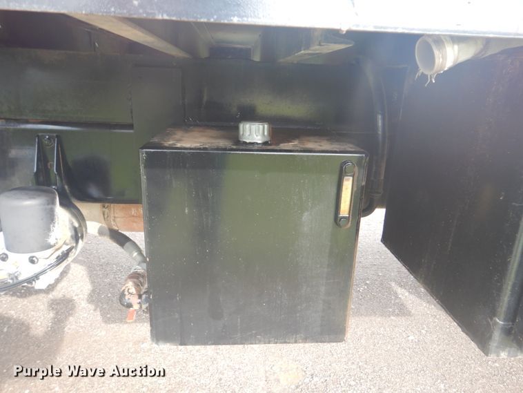 image for item FT9496 2008 Peterbilt 340 flatbed truck