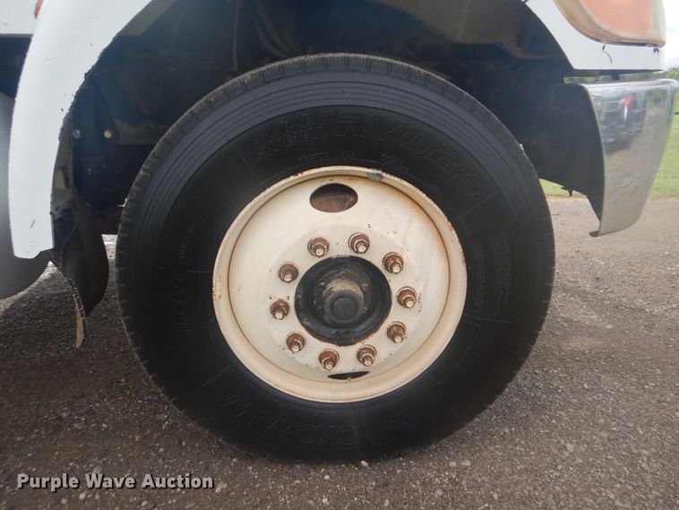 image for item FT9496 2008 Peterbilt 340 flatbed truck