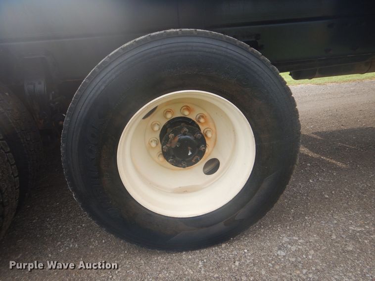 image for item FT9496 2008 Peterbilt 340 flatbed truck