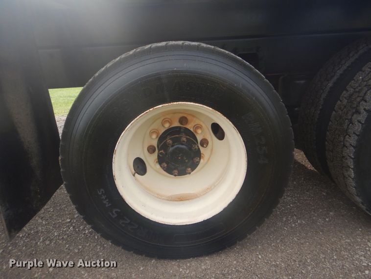 image for item FT9496 2008 Peterbilt 340 flatbed truck