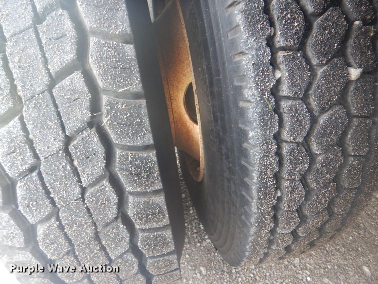 image for item FT9496 2008 Peterbilt 340 flatbed truck