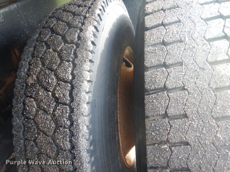 image for item FT9496 2008 Peterbilt 340 flatbed truck