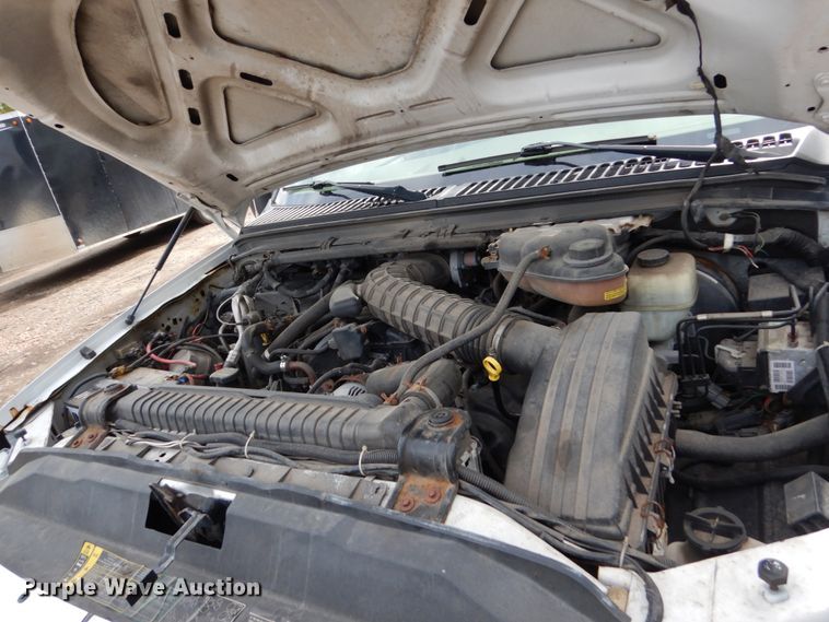 image for item FU9517 2005 Ford F350 Super Duty Crew Cab pickup truck