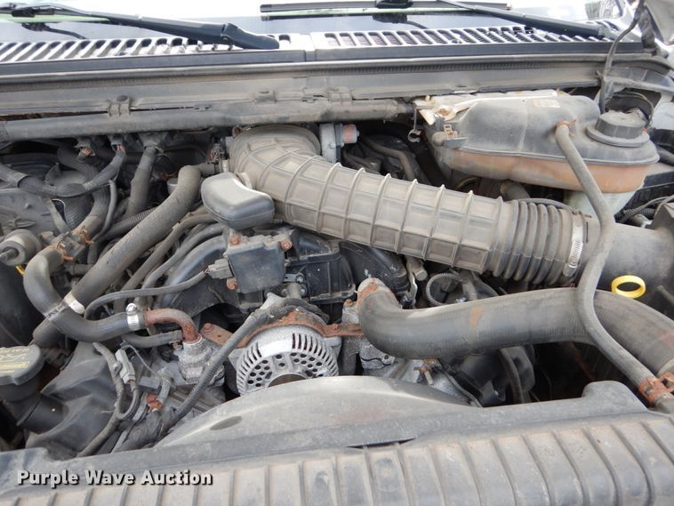 image for item FU9517 2005 Ford F350 Super Duty Crew Cab pickup truck