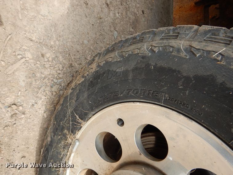 image for item FU9517 2005 Ford F350 Super Duty Crew Cab pickup truck