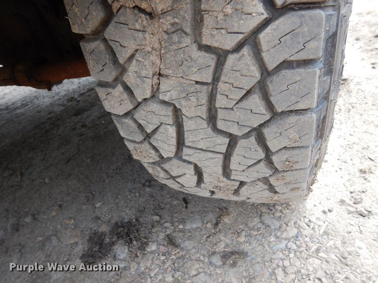 image for item FU9517 2005 Ford F350 Super Duty Crew Cab pickup truck