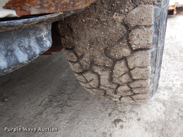 image for item FU9517 2005 Ford F350 Super Duty Crew Cab pickup truck