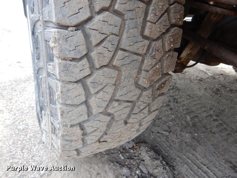 image for item FU9517 2005 Ford F350 Super Duty Crew Cab pickup truck