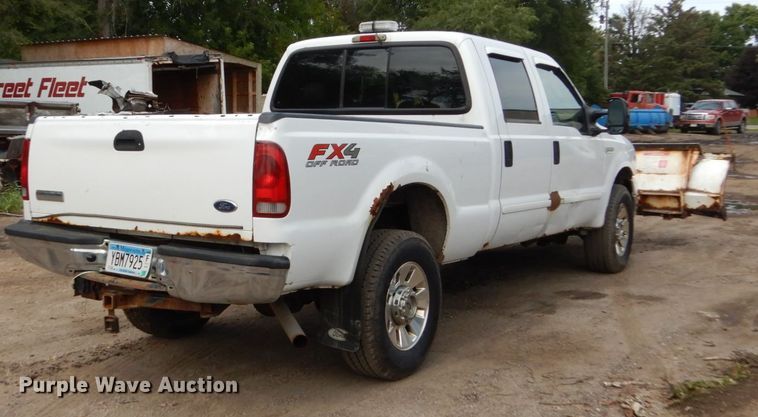 image for item FU9518 2005 Ford F350 Super Duty Crew Cab pickup truck