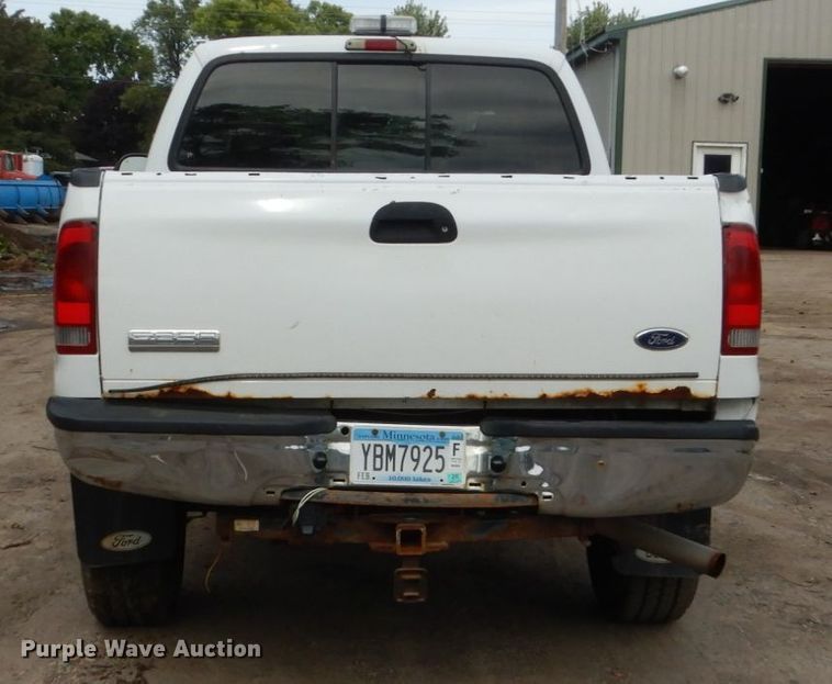 image for item FU9518 2005 Ford F350 Super Duty Crew Cab pickup truck