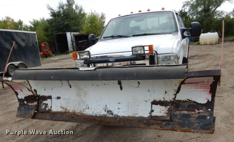 image for item FU9518 2005 Ford F350 Super Duty Crew Cab pickup truck