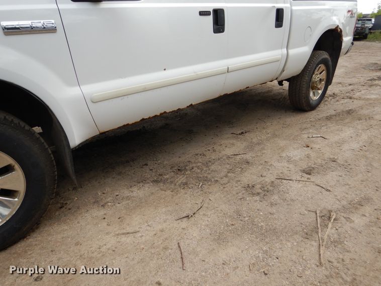 image for item FU9518 2005 Ford F350 Super Duty Crew Cab pickup truck