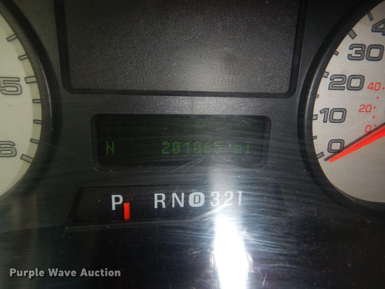 image for item FU9518 2005 Ford F350 Super Duty Crew Cab pickup truck