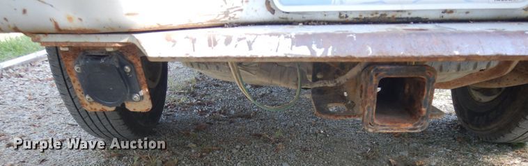 image for item GG9225 1995 Ford F250 utility bed pickup truck