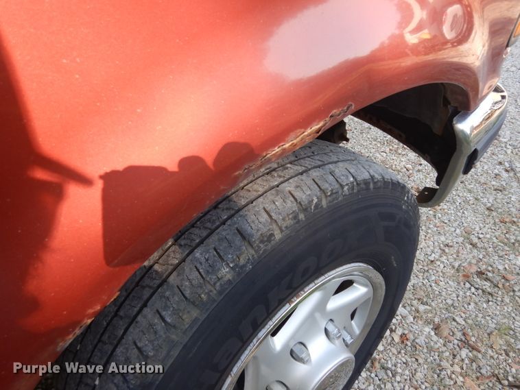 image for item GG9225 1995 Ford F250 utility bed pickup truck