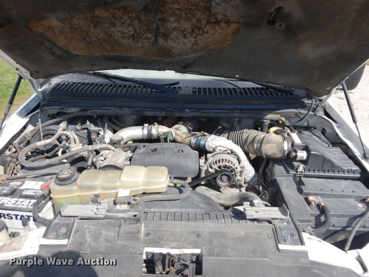 image for item GG9226 2000 Ford F350 Super Duty flatbed pickup truck