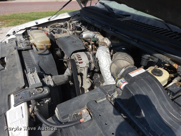 image for item GG9226 2000 Ford F350 Super Duty flatbed pickup truck