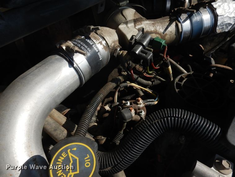 image for item GG9226 2000 Ford F350 Super Duty flatbed pickup truck