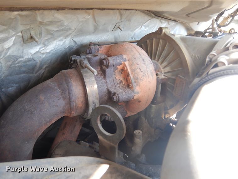 image for item GG9226 2000 Ford F350 Super Duty flatbed pickup truck