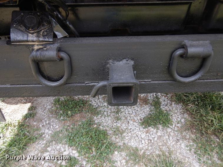 image for item GG9226 2000 Ford F350 Super Duty flatbed pickup truck