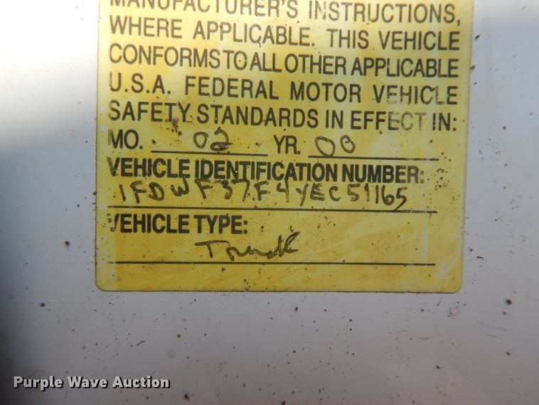 image for item GG9226 2000 Ford F350 Super Duty flatbed pickup truck